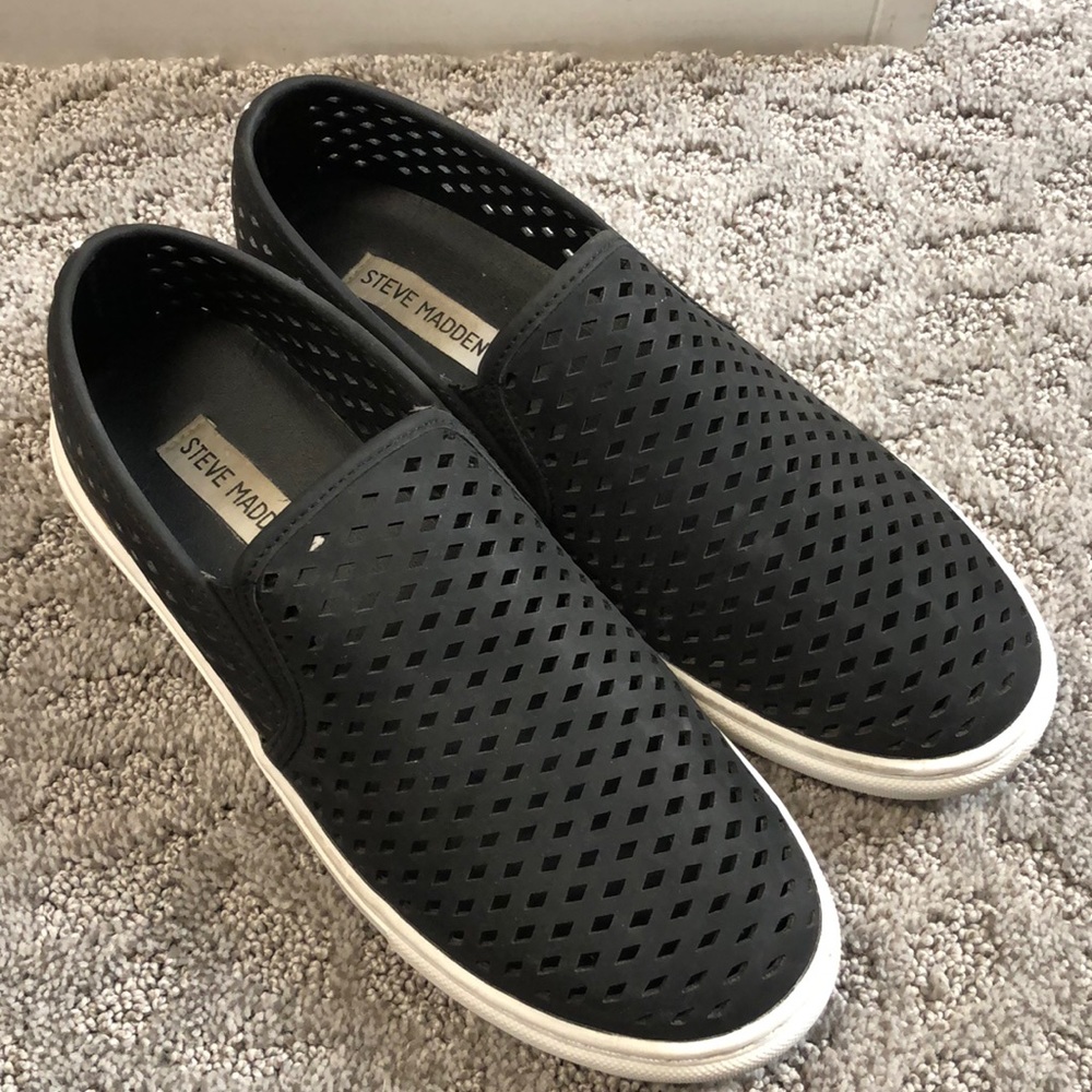 Steve Madden slip on shoes